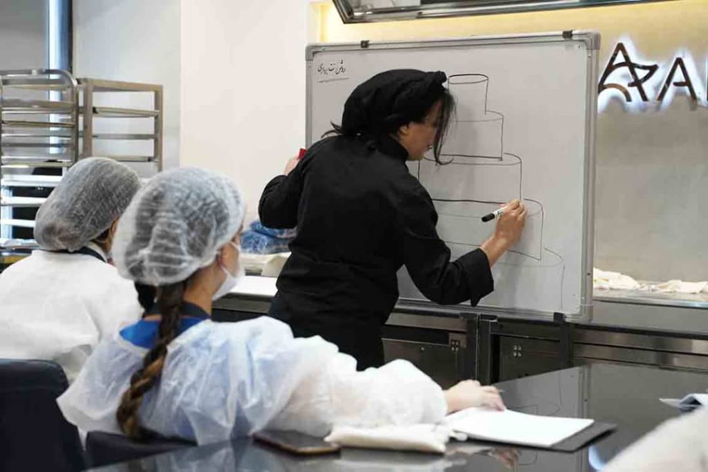 بهترین آموزشگاه شیرینی پزی